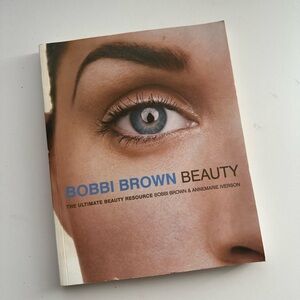 Bobbi Brown beauty paper back book!